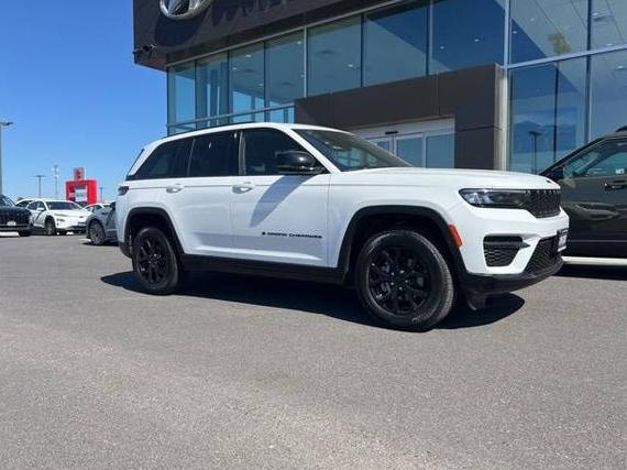 JEEP GRAND CHEROKEE 2024 1C4RJHAG5RC108866 image